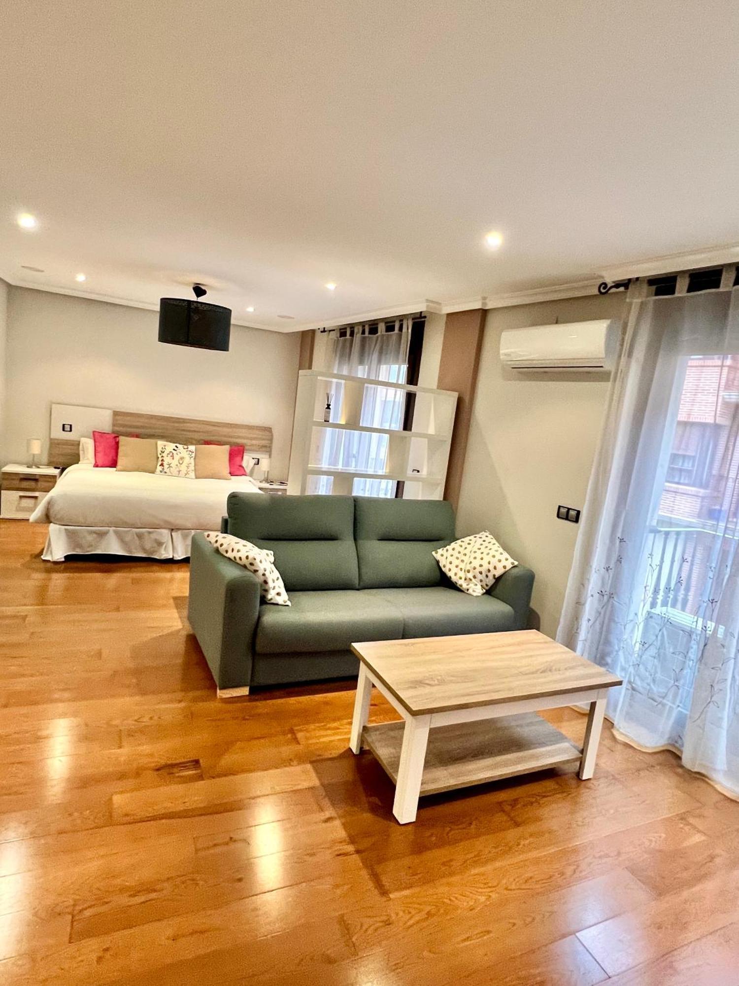 Apartamentos San Antonio Аранда-де-Дуэро Экстерьер фото